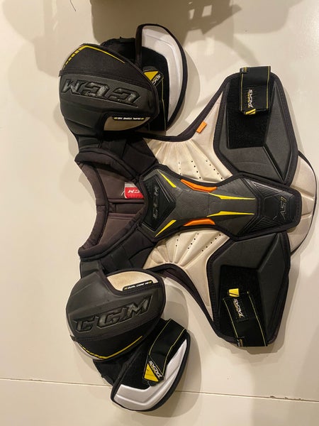 Large Senior CCM Supertacks Shoulder Pads (Used)