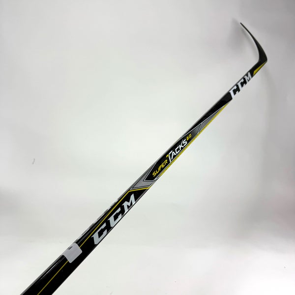 New Right CCM Super Tacks 2.0 | 85 Flex P6 Curve Grip | F94