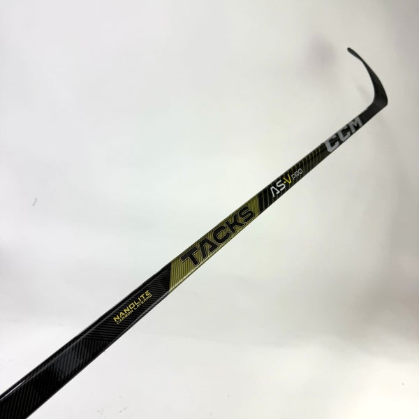 New Right CCM Tacks AS5 Pro | 40 Flex P90TM Curve Grip | F101