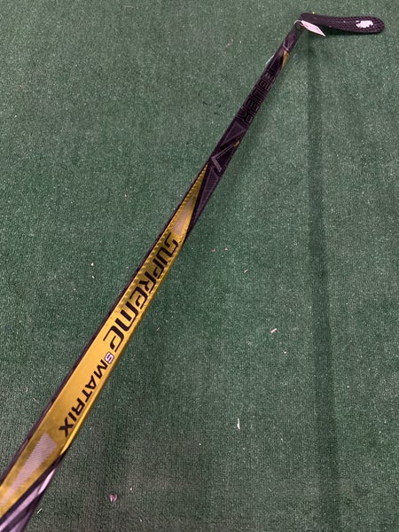 Senior Bauer Supreme Matrix Hockey Stick Right Handed P92 (Used)