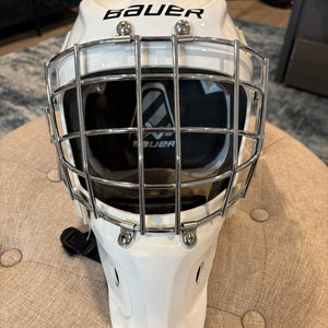 Senior Medium 2024 Bauer 930 Goalie Mask (Slightly Used)