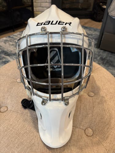 Senior Medium 2024 Bauer 930 Goalie Mask (Slightly Used)