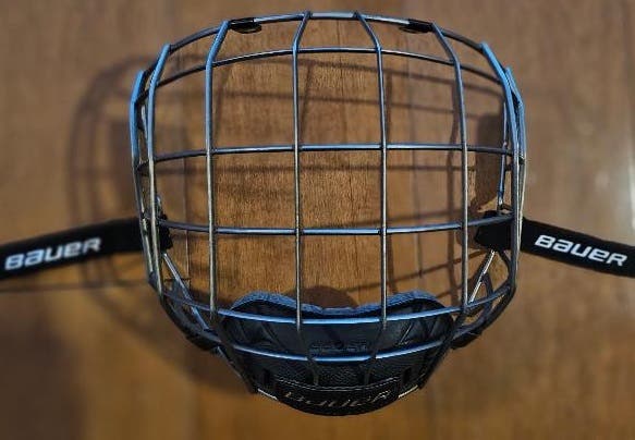 Small Bauer FM7500 True Vision Full Cage Face Mask (Used)