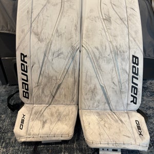 Small 2023 Bauer GSX 30” (2023 Model) Goalie Pads (Used)