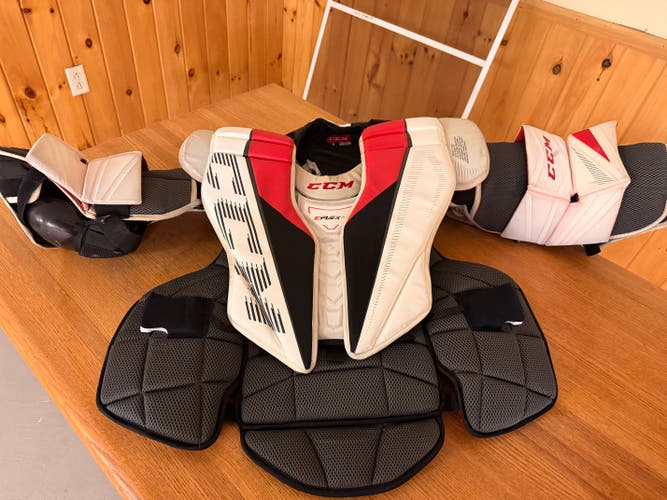 Medium CCM Eflex 5.9 Goalie Chest Protector (Used)
