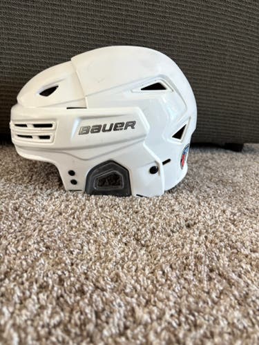Small Bauer Re-Akt 200 Helmet (Used)