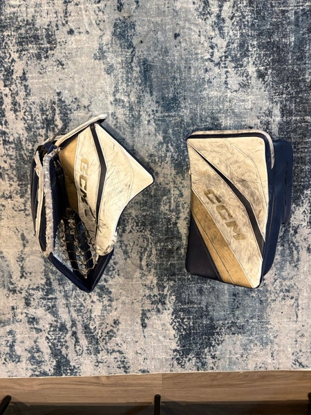 2023 CCM Extreme Flex 6 Pro Regular (Used)