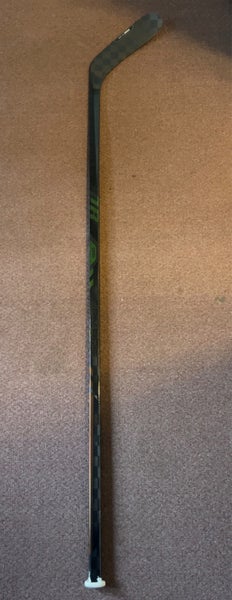 Intermediate Warrior Covert QR6 pro Right Handed Hockey Stick P28M 65 Flex (New)