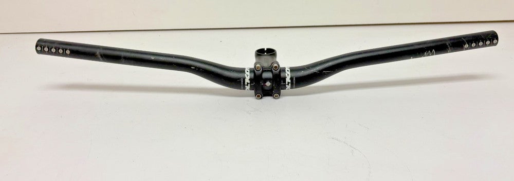 Kona 620mm Black Aluminum Riser Handlebar Specialized 90mm Black Aluminum Stem