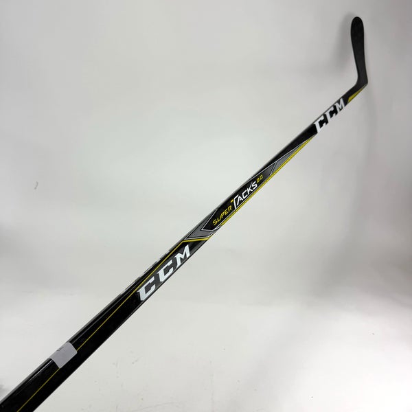 New Left CCM Super Tacks 2.0 | 95 Flex P28 Curve Grip | F71