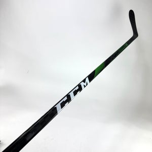 New Right CCM Ribcor Trigger 4 Pro | 40 Flex P28 Curve Grip | F112