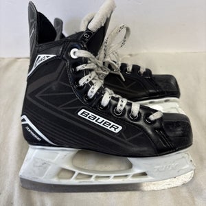 Junior Size 3 Bauer Supreme S140 Ice Hockey Skates.