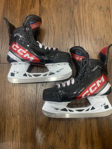 CCM S25 JetSpeed Control (SMU) Hockey Skates Extra Wide Width 8.5 (Used)