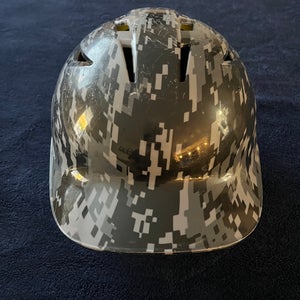 Small Under Armour UABH2-110 Batting Helmet (Used) 5 7/8 to 6 3/4