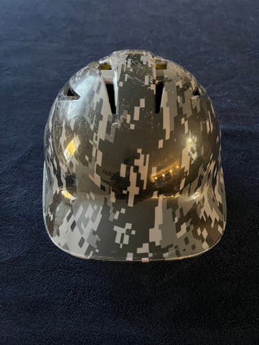 Small Under Armour UABH2-110 Batting Helmet (Used) 5 7/8 to 6 3/4