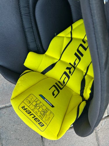 Men's Senior Large Bauer Supreme S29 Hockey Pants (Used)