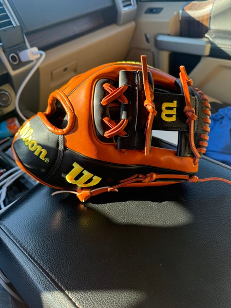 2025 Wilson A2000 1786 RH Infield Baseball Glove 11.5" (New)