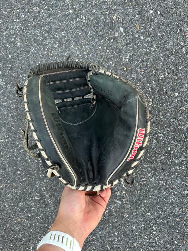 Wilson A2000 RH Catcher's Glove 33.5" (Used)