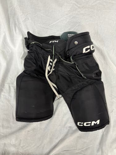 Women's Junior Large CCM Jetspeed FTW Hockey Pants (Used)