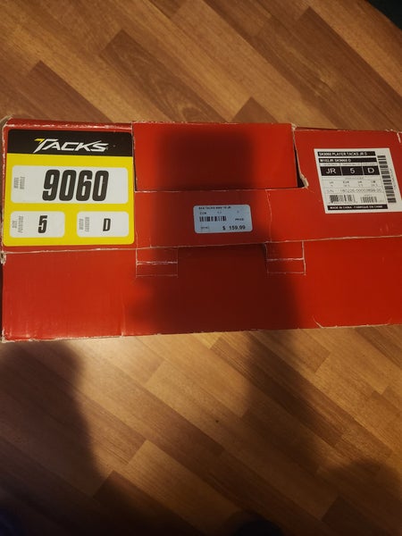 CCM Tacks 9060 Hockey Skates Size 5 (Used)