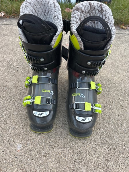 Mondo 24 & 24.5 Unisex Nordica GPX All Mountain Ski Boots (Used)