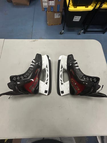New CCM JetSpeed FT8 Pro Hockey Skates size 8 senior