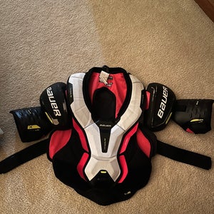 Used senior large Bauer vapor hyperlite shoulder pads