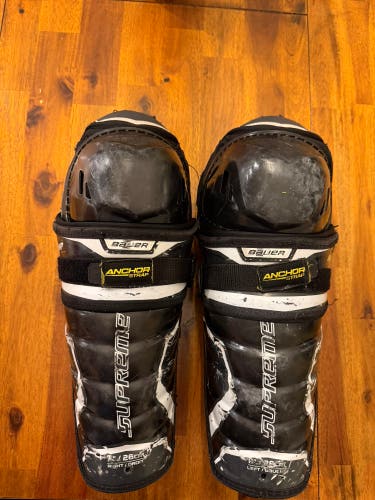 Junior Bauer Supreme 2S 11" Shin Pads (Used)