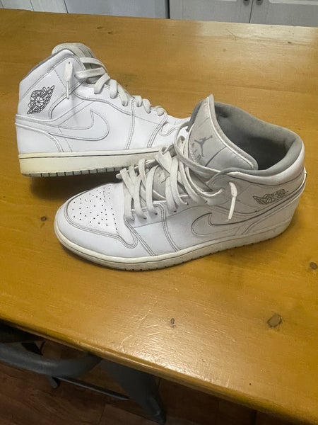 White Men's Size M 10.0 (W 11.0) Adult Air Jordan Jordan 1 mid Shoes (Used)
