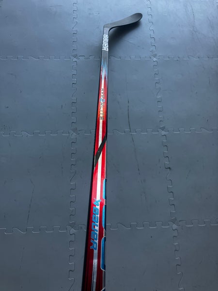 Custom Team USA Senior Bauer Vapor Hyperlite 2 Right Handed Hockey Stick P28 77 Flex (New)