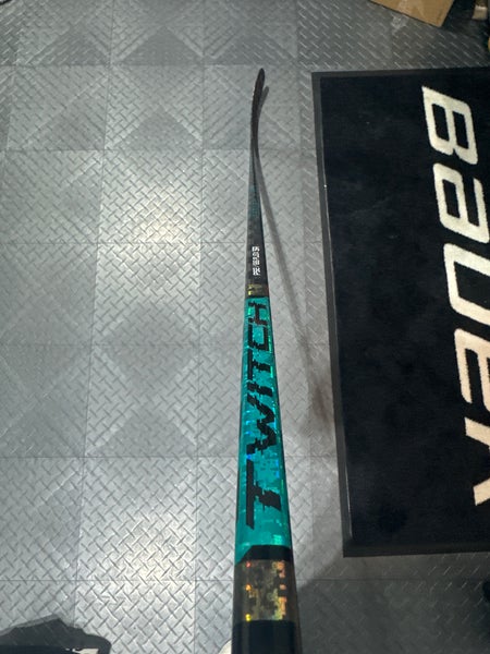 Senior Bauer Twitch Left Hand Hockey Stick P92 65 Flex (Used)