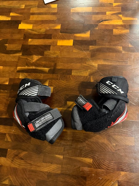 Youth Medium CCM JetSpeed FT1 Elbow Pads (Used)