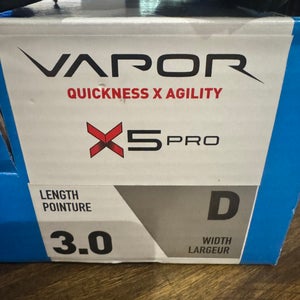 2023 Bauer Vapor X5 Pro Hockey Skates Regular Width Size 3 (Used)