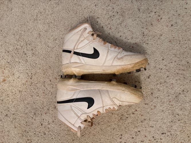 White Men's Size M 7.0 (W 8.0) Air Jordan High Top Metal (Used)