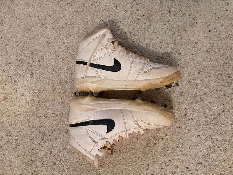 White Men's Size M 7.0 (W 8.0) Air Jordan High Top Metal (Used)