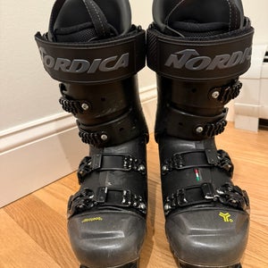 Unisex Nordica Dobermann Racing Ski Boots Medium Flex (Used)