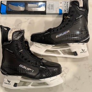 2024 Bauer Supreme Shadow Hockey Skates Regular Width 6 (Used)