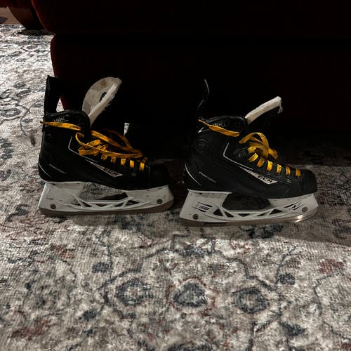 2015 CCM RibCor 44K Pump Hockey Skates Size 5.5 (Used)
