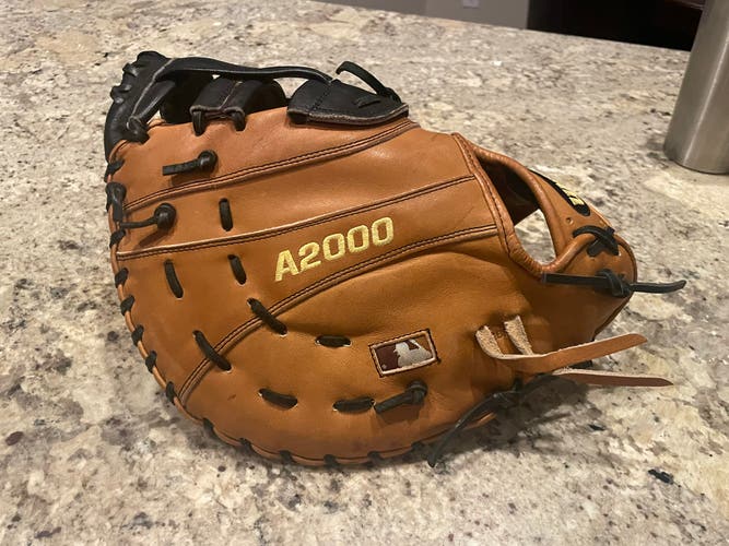 2022 Wilson A2000 RH First Base Baseball Glove 12.5" (New)