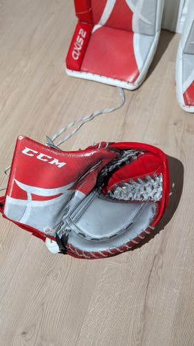 34" CCM Axis 2 Regular Goalie Full Set Pro Stock (Used)