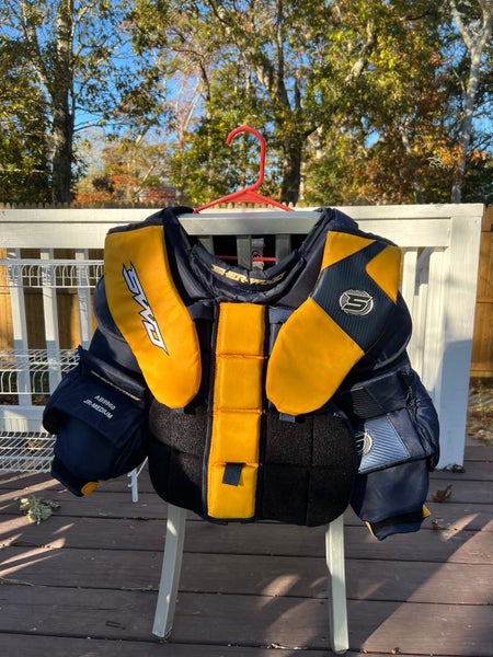 Used Medium Sher-Wood AB9960 Goalie Chest Protector