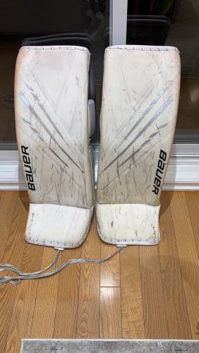 Medium Bauer Hyperlite Goalie Leg Pads (Used)