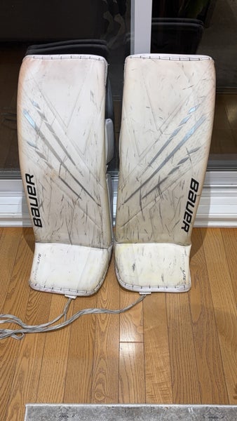 Medium Bauer Hyperlite Goalie Leg Pads (Used)