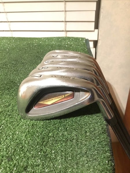 Yonex Ladies Titanium Hybrid Irons Set (7-PW-SW) Ultra Lightweight Graphite