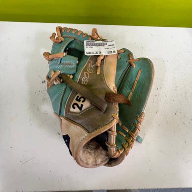 Used 44 PRO BB/SB Glove RH Throw None 11 1/4" 11307-S000258819