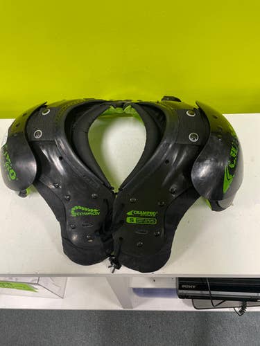 Used Champro SCORPION YOUTH FB Shoulder Pads None SM 11307-S000258238