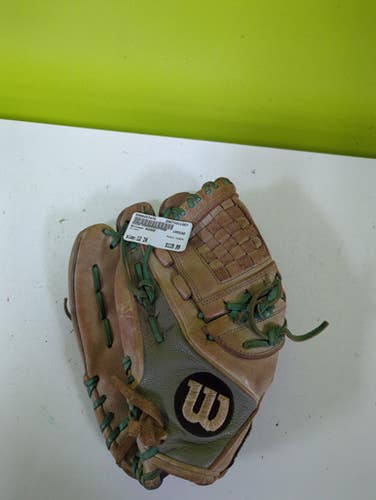 Used Wilson A2000 BB/SB Glove LH Throw None 12" 11307-S000257474