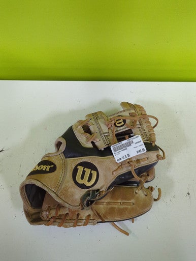Used Wilson A2000 BB/SB Glove RH Throw None 11 1/2" 11307-S000257473