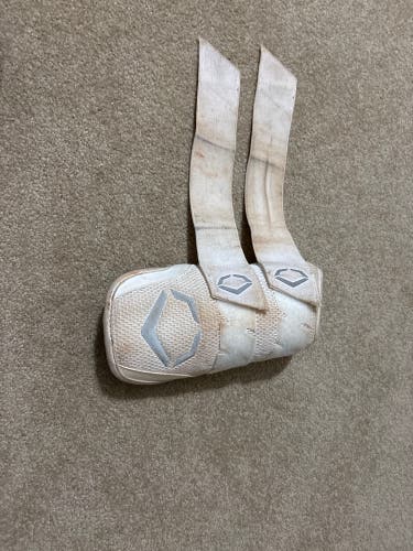 White Senior EvoShield Elbow Guard Elbow Protection (Used)