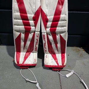 30" True Catalyst 7X3 Goalie Leg Pads (Used)